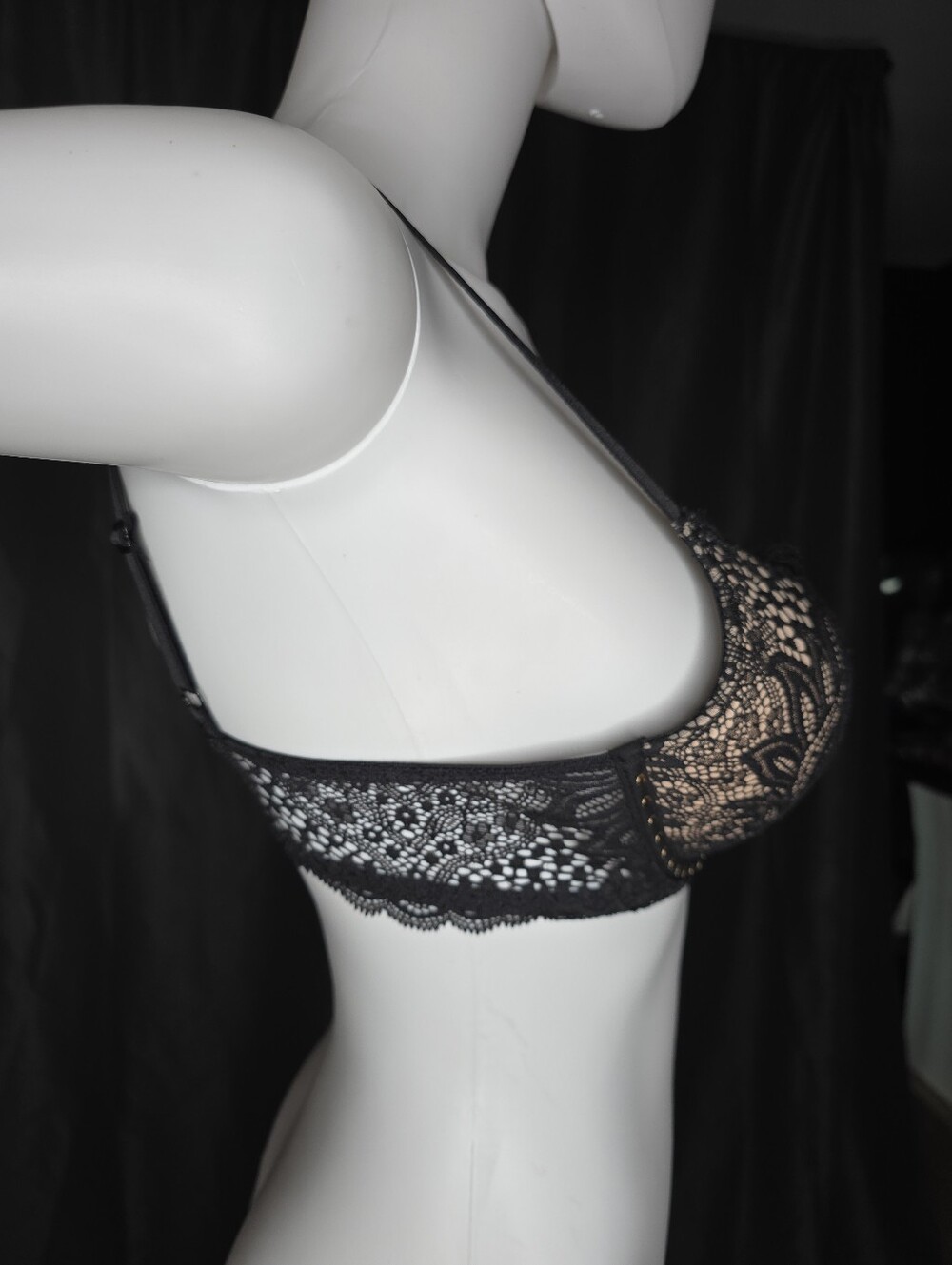 Victoria's Secret Bombshell Black Lace Push-Up Bra with Nude Lining Size 34A - Picture 11 of 16
